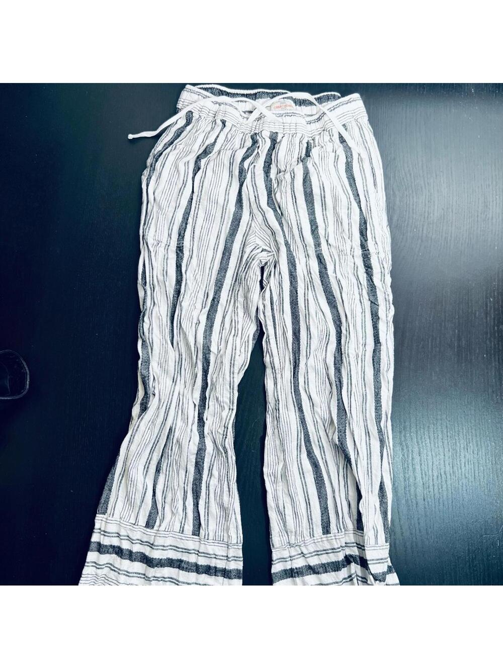 High-Waisted Black and White Striped Capris